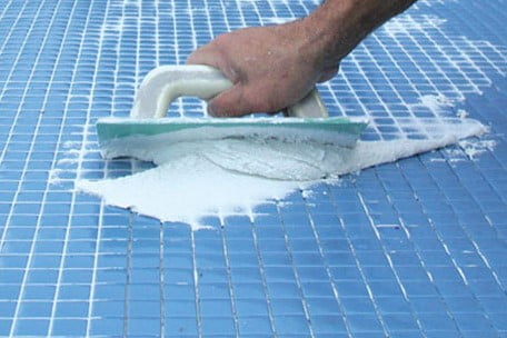 mantenimiento borada/lechada o rejunte piscinas